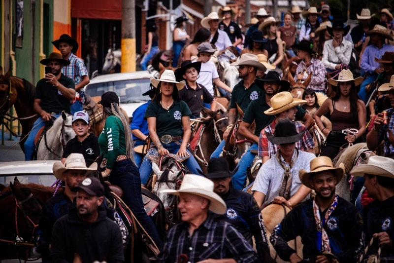 Noticia sao-pedro-realiza-1-cavalgada-da-festa-de-sao-pedro-neste-domingo-dia-28
